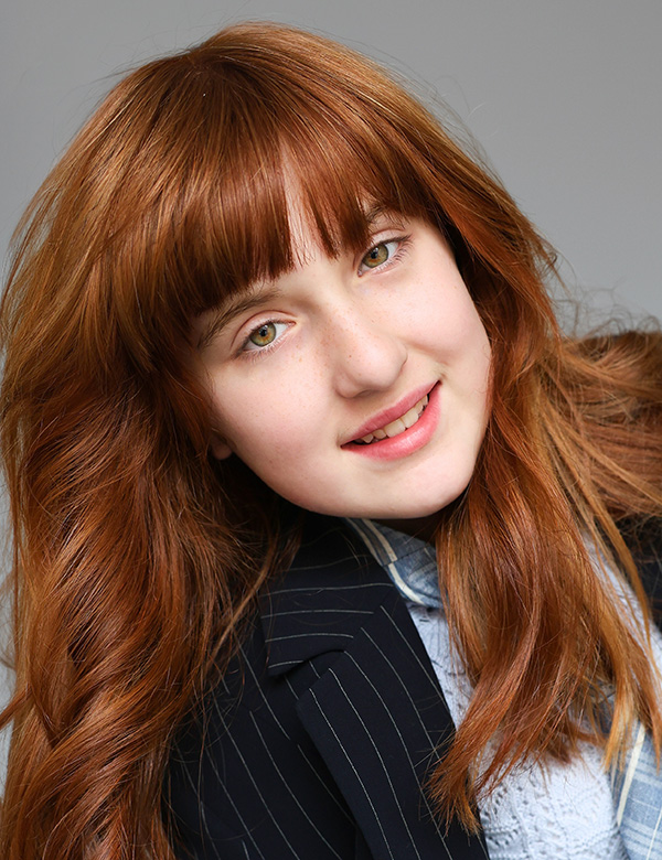 Kindermodel met rood haar elise ba.