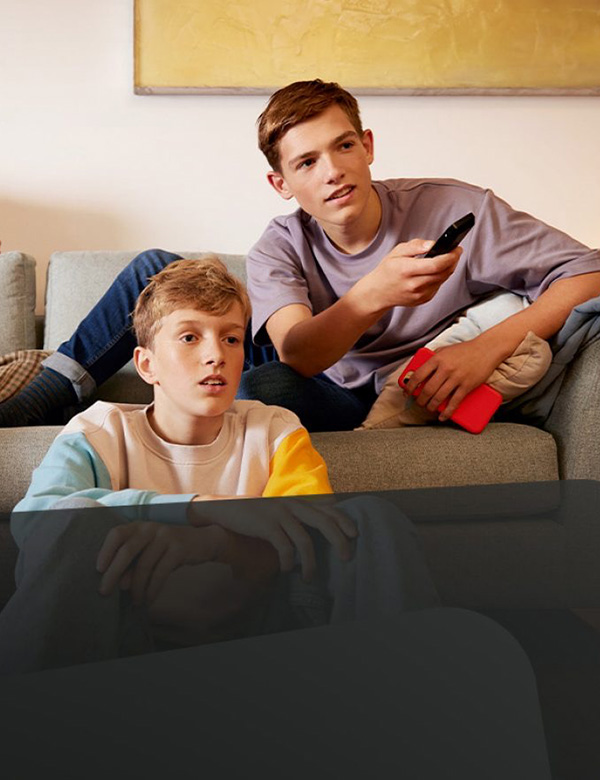Tienermodel donkerblond haar Brent