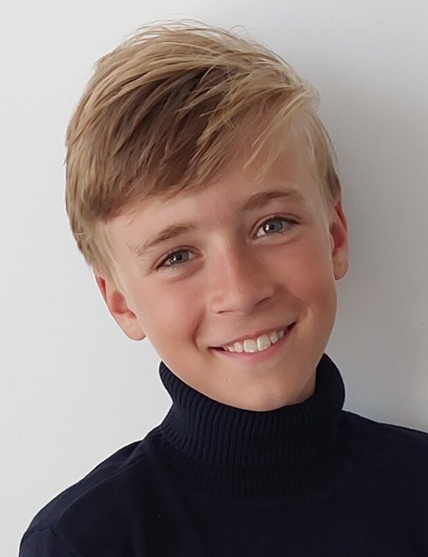 Tienermodel blond haar jesse b.