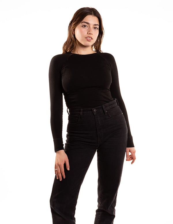 Vrouwelijk model met bruin haar Marijne