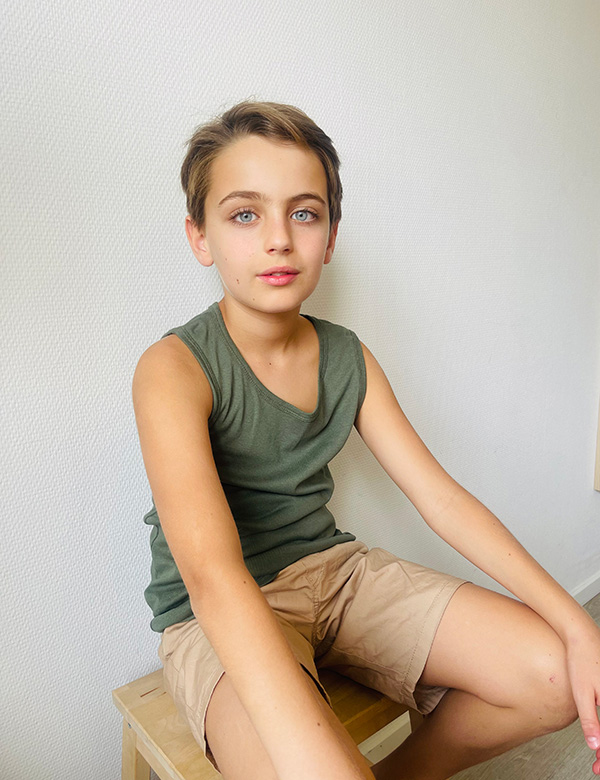 Kindermodel met blond haar Noah Ne.