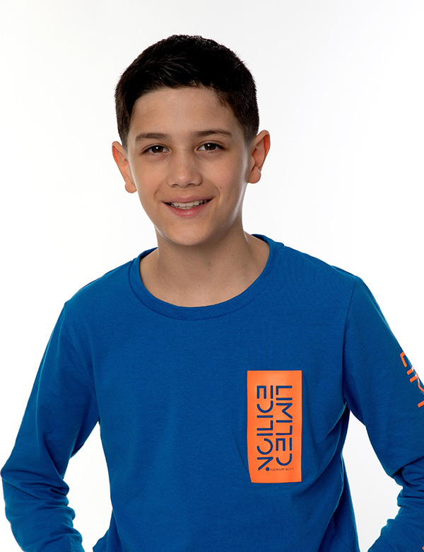 Kindermodel met bruin haar Santiago