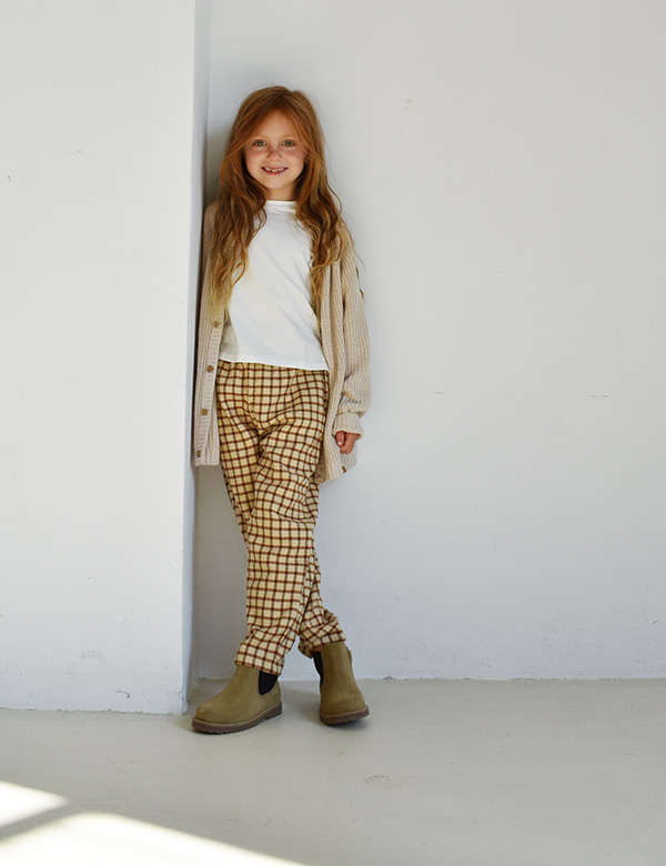 Kindermodel met lang rossig haar Ula N.