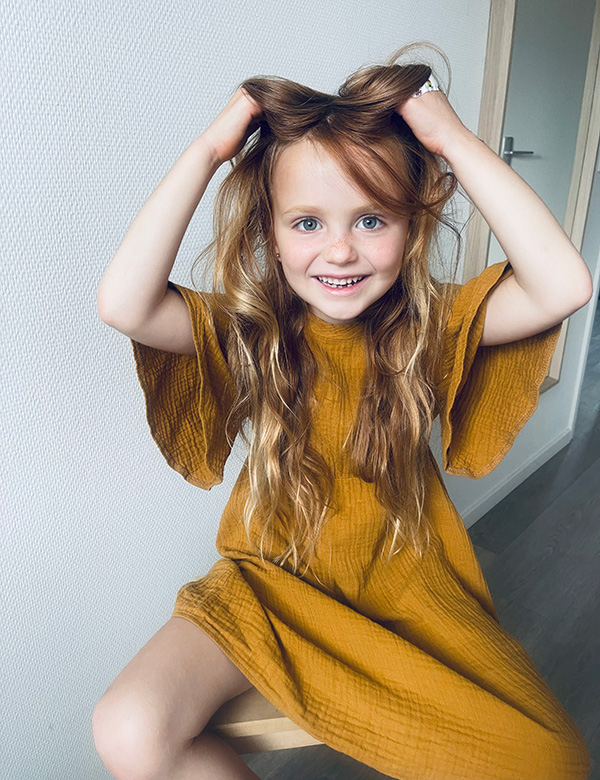 Kindermodel lang haar Ula