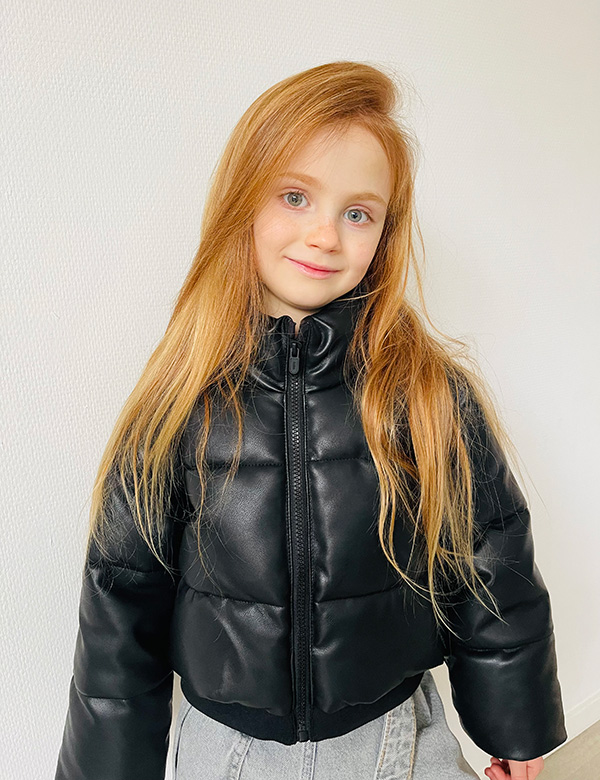 Kindermodel roodbruin haar Ula
