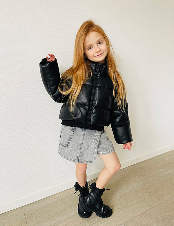 Kindermodel roodbruin haar Ula
