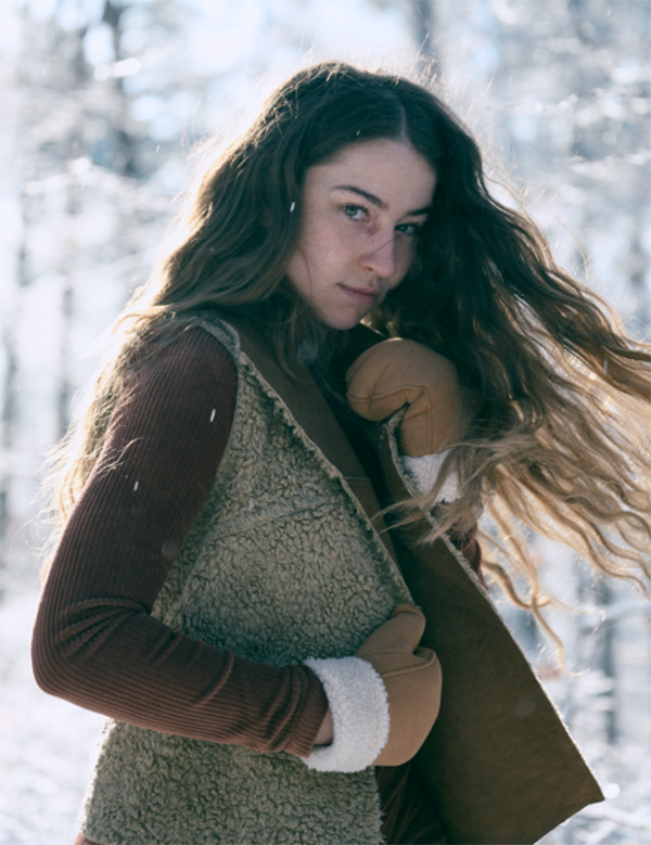 Vrouwelijk model bruin haar Sunai