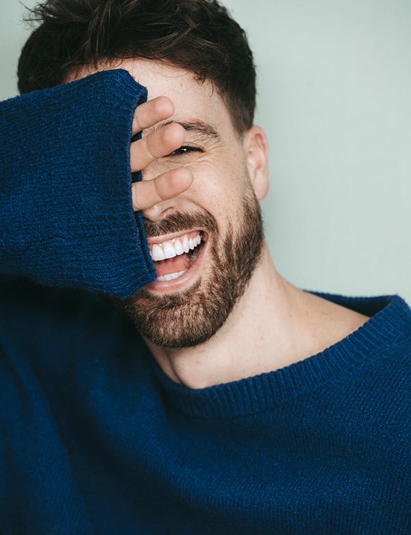 Mannelijk model met bruin haar Hessel