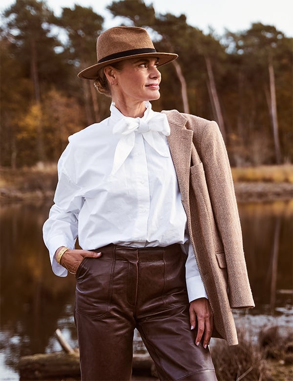 Vrouwelijk model met blond haar Imke