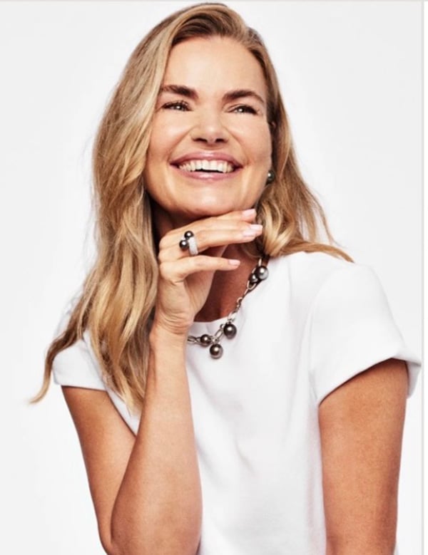 Vrouwelijk model met blond haar Imke H.