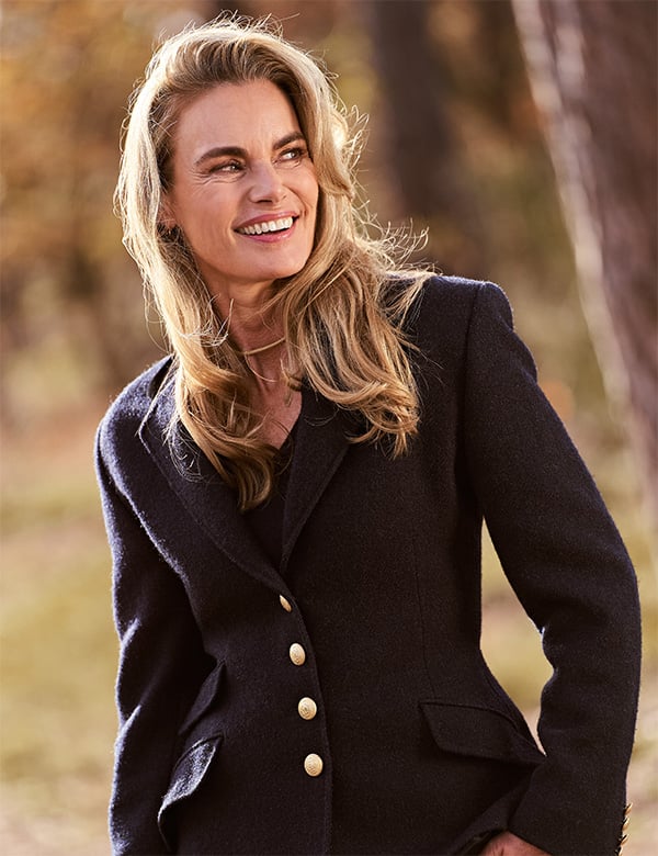 Vrouwelijk model met blond haar Imke