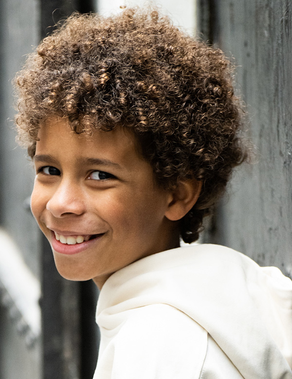 Kindermodel krullend haar jeremiah