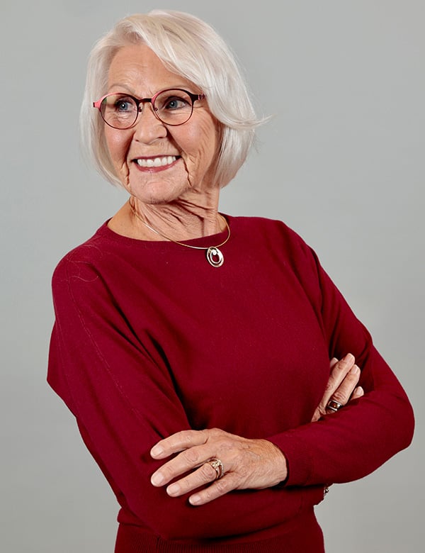Vrouwelijk model met grijs haar Marianne