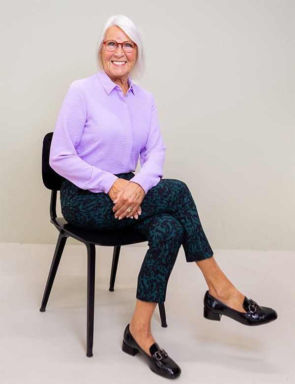 Vrouwelijk model kort haar Marianne