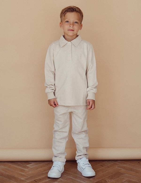 Kinderlijk model met donkerblond haar en lichtblauwe ogen Morris P.