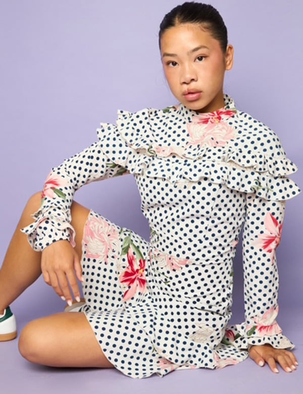 Kindermodel meisje met bruin haar Pien S.