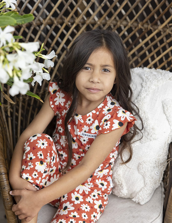Kindermodel bruin haar Caithlyn