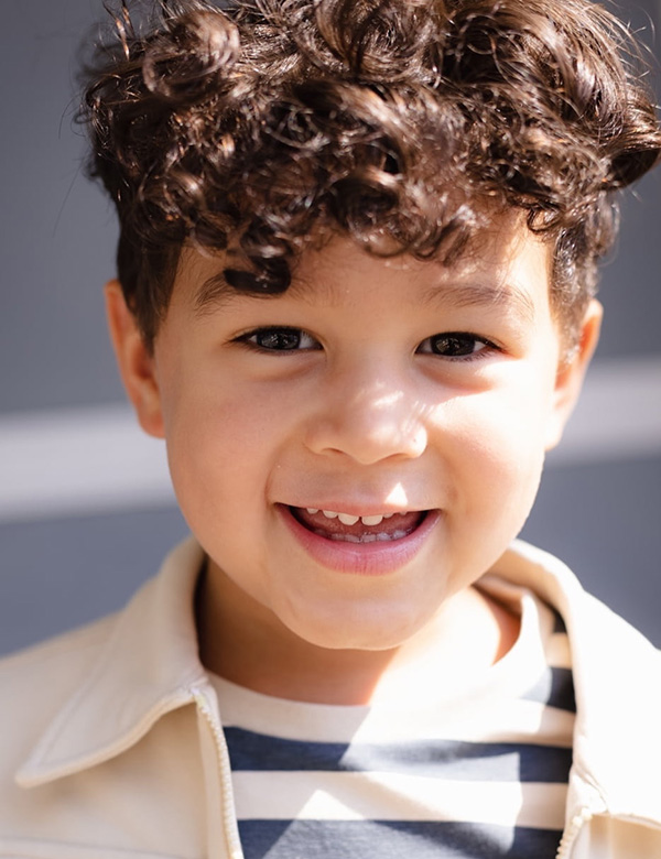 Kindermodel krullend haar jayden
