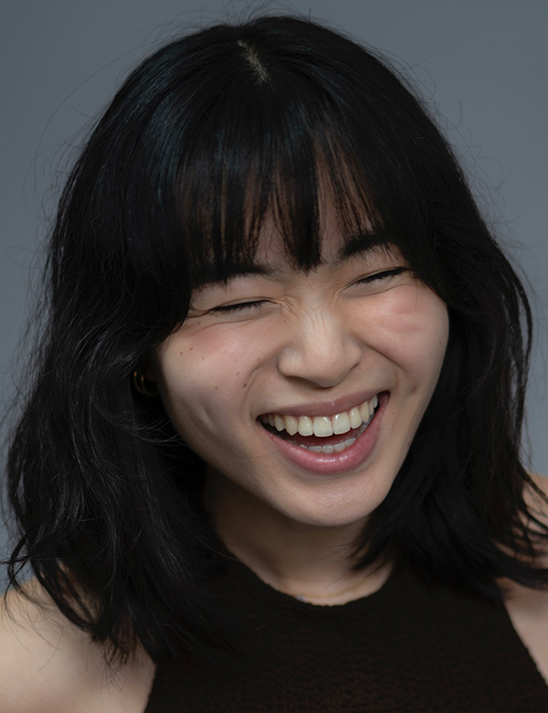 Vrouwelijk model met pony jun jun