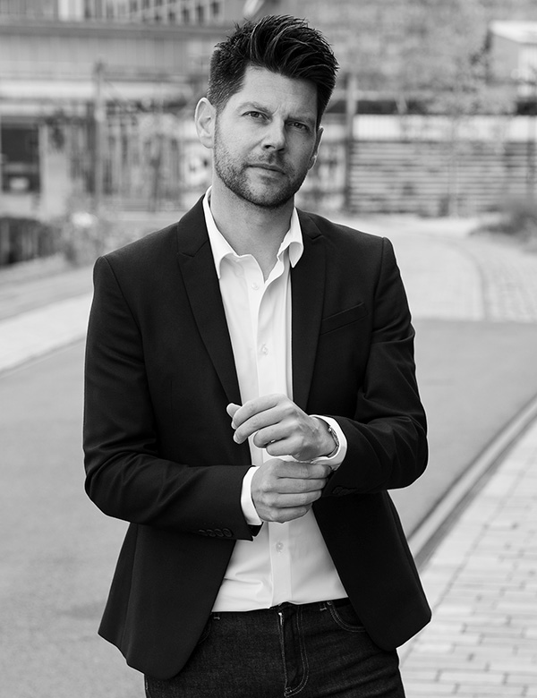 Mannelijk model bruin haar Maarten