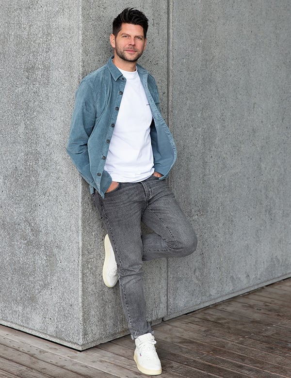 Mannelijk model bruin haar Maarten