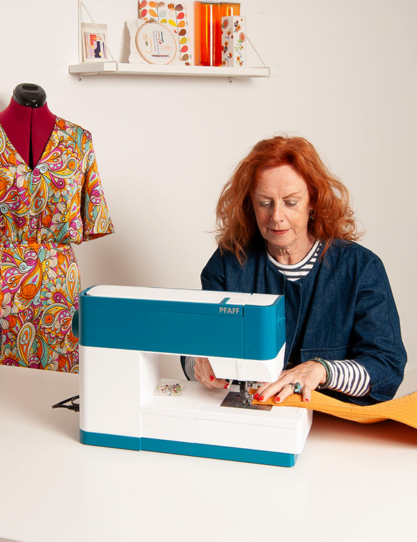Vrouwelijk model met rood haar Marry