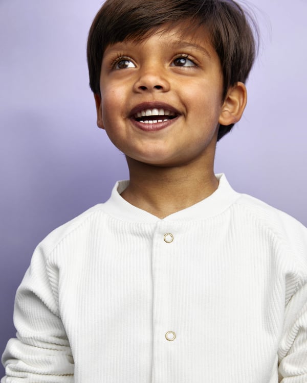 Kindermodel met bruin haar Morris We.