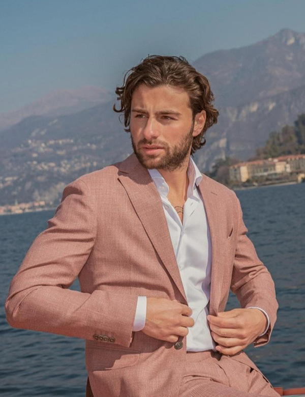 Mannelijk model met bruin haar Noah