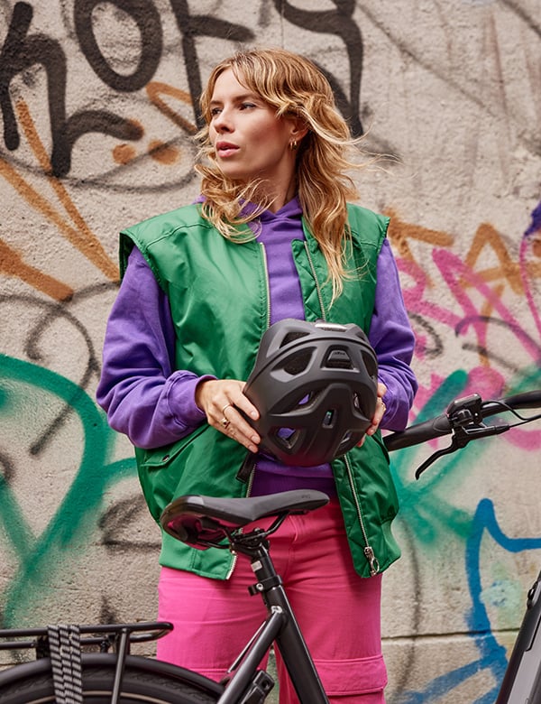 Vrouwelijk model met bruin haar Regina