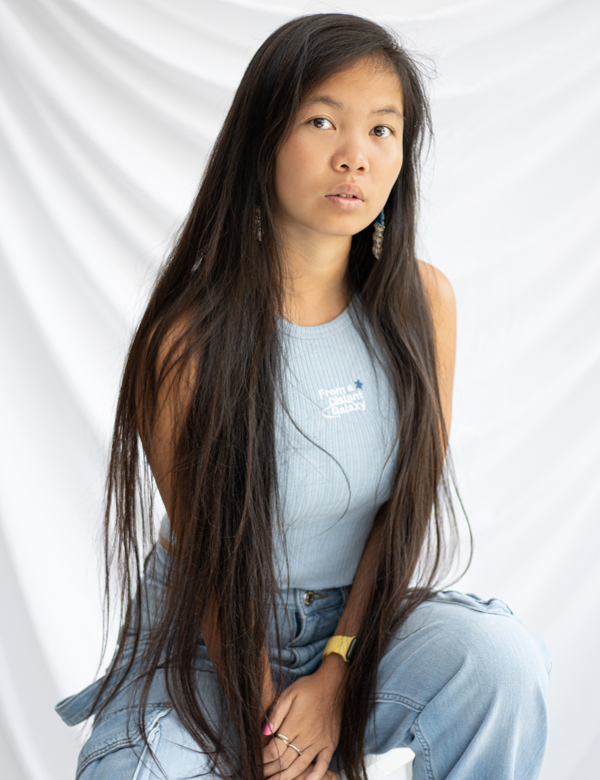 Vrouwelijk model donker haar Zhu Fei