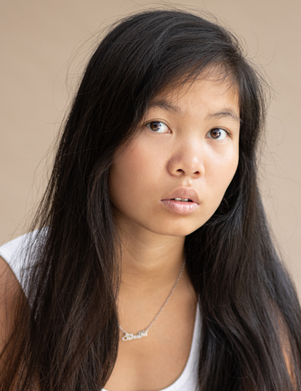 Vrouwelijk model donker haar Zhu Fei