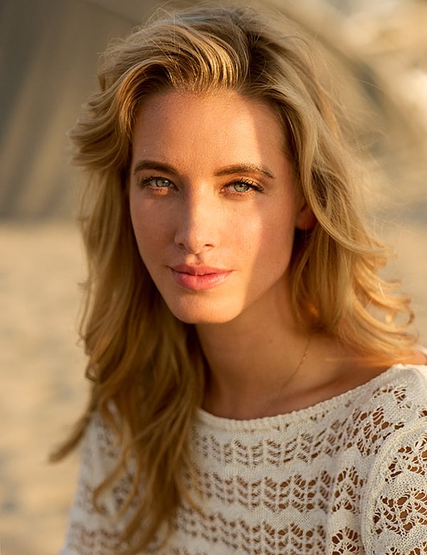 Vrouwelijk model met blond haar Britt Ha.