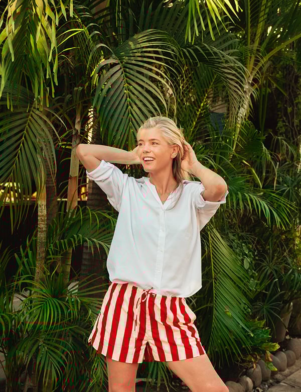 vrouwelijk model met blond haar Janna