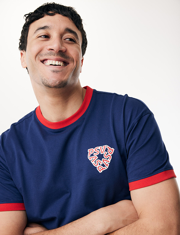 Mannelijk model met bruin haar Moussa.