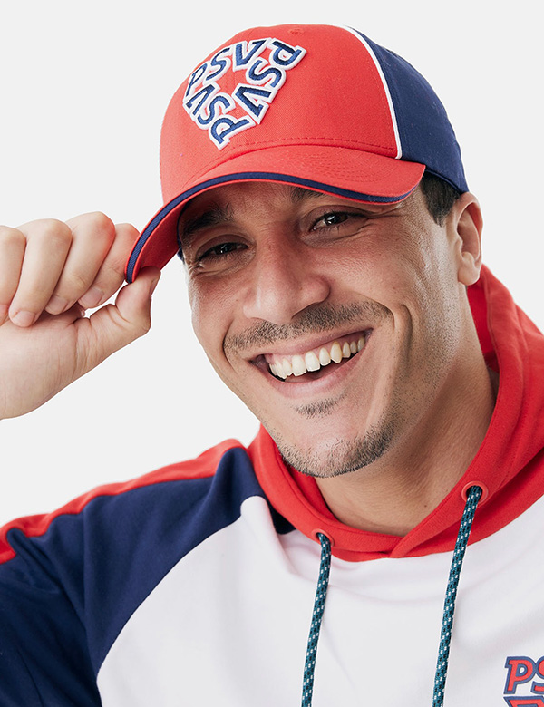 Mannelijk model met bruin haar Moussa.