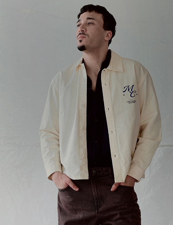 Mannelijk model met zwart haar Moussa