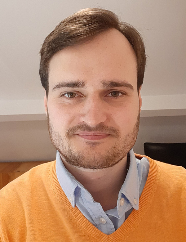 Mannelijk model met bruin haar Benjamin
