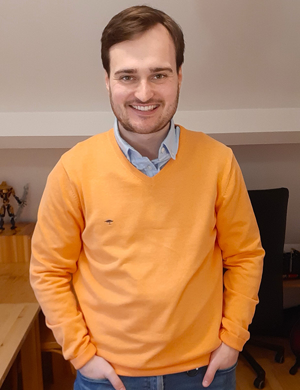 Mannelijk model met bruin haar Benjamin