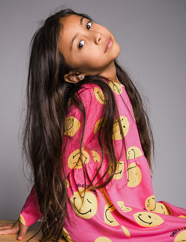 Kindermodel met bruin haar Caithlyn J.