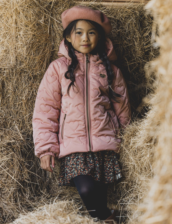 Kindermodel met zwart haar Charlene