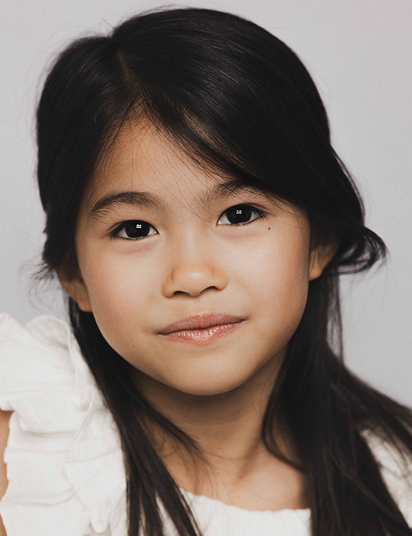 Kindermodel met zwart haar charlene
