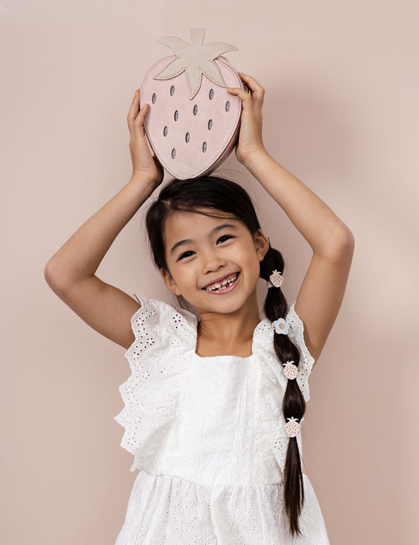Kindermodel met zwart haar Charlene C.