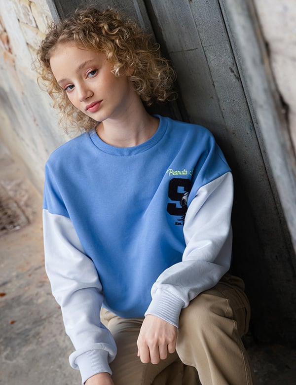 Kindermodel met krullend haar Eloïse
