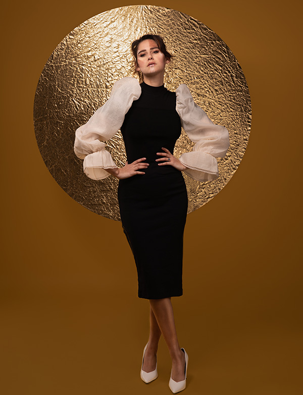Vrouwelijk model met bruin haar Jana