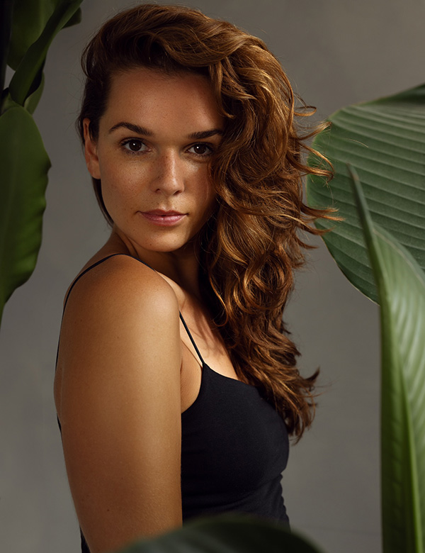 Vrouwelijk model met lichtbruin haarJenny
