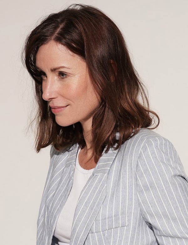 Vrouwelijk model met bruin haar en groene ogen Marieke N.