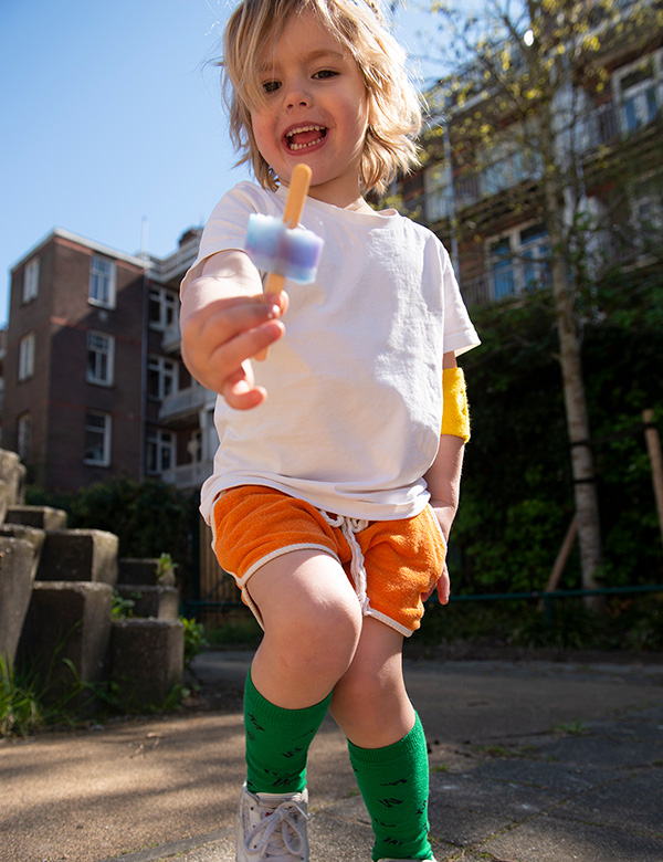 Kindermodel met blond haar Ravi