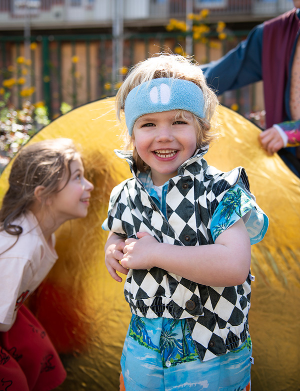 Kindermodel met blond haar Ravi