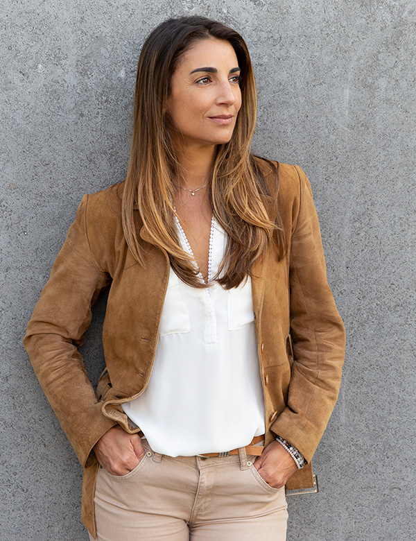 Vrouwelijk model bruin haar Sandra