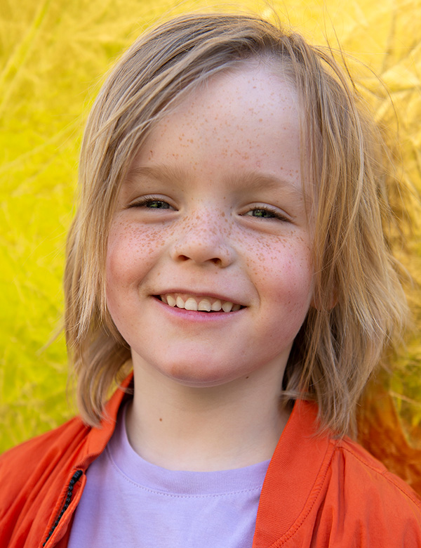 Kindermodel met blond haar seff